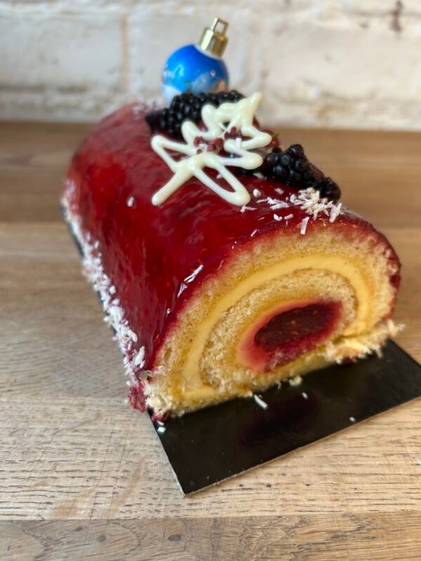 Passion Fruit - Raspberry Bûche de Noël